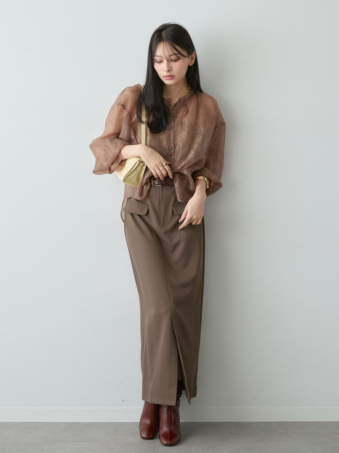 [予約]シアージャガードくるみボタンブラウス/brown