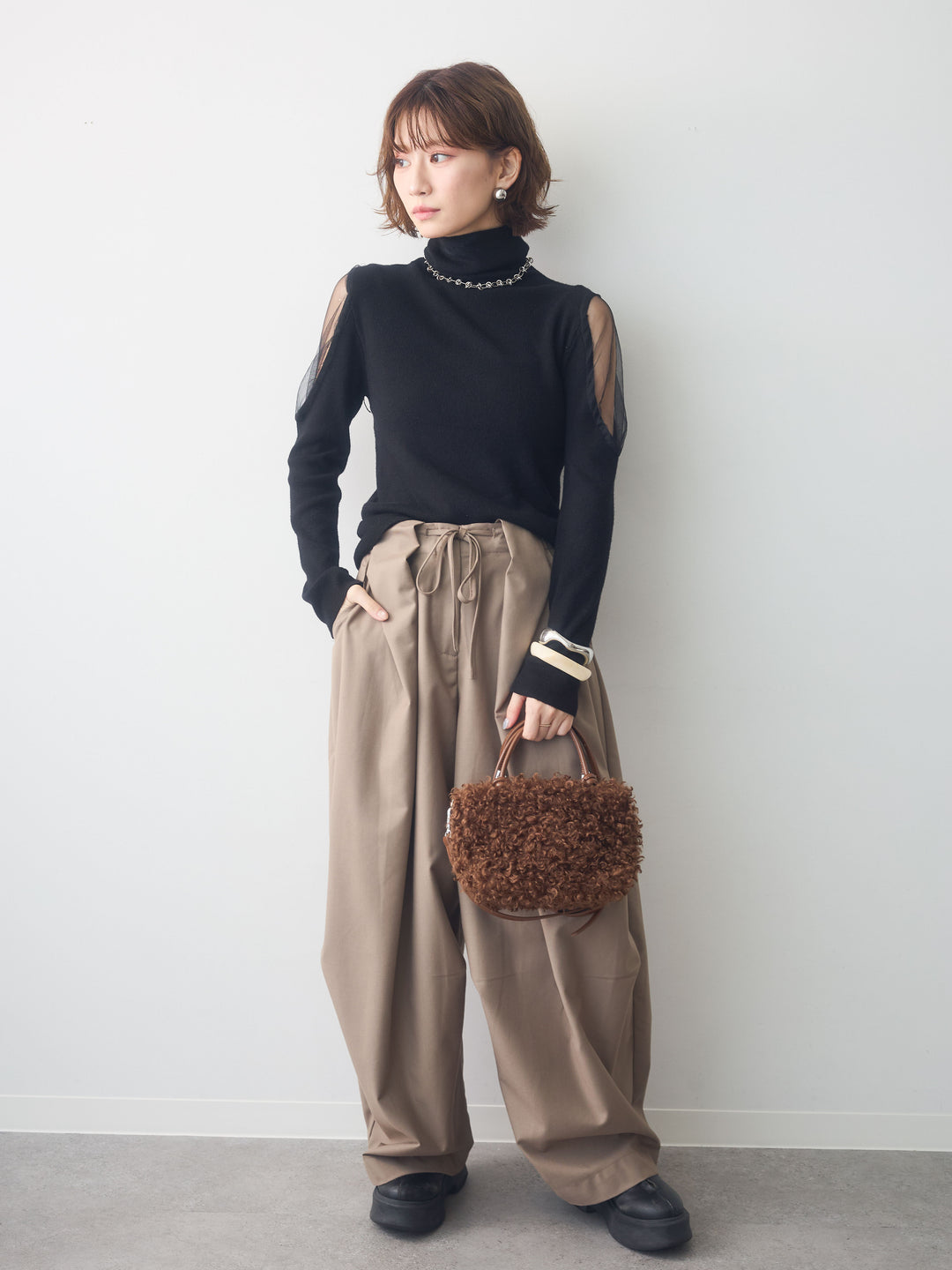 [予約]ショルダーチュールハイネックニットトップス/black