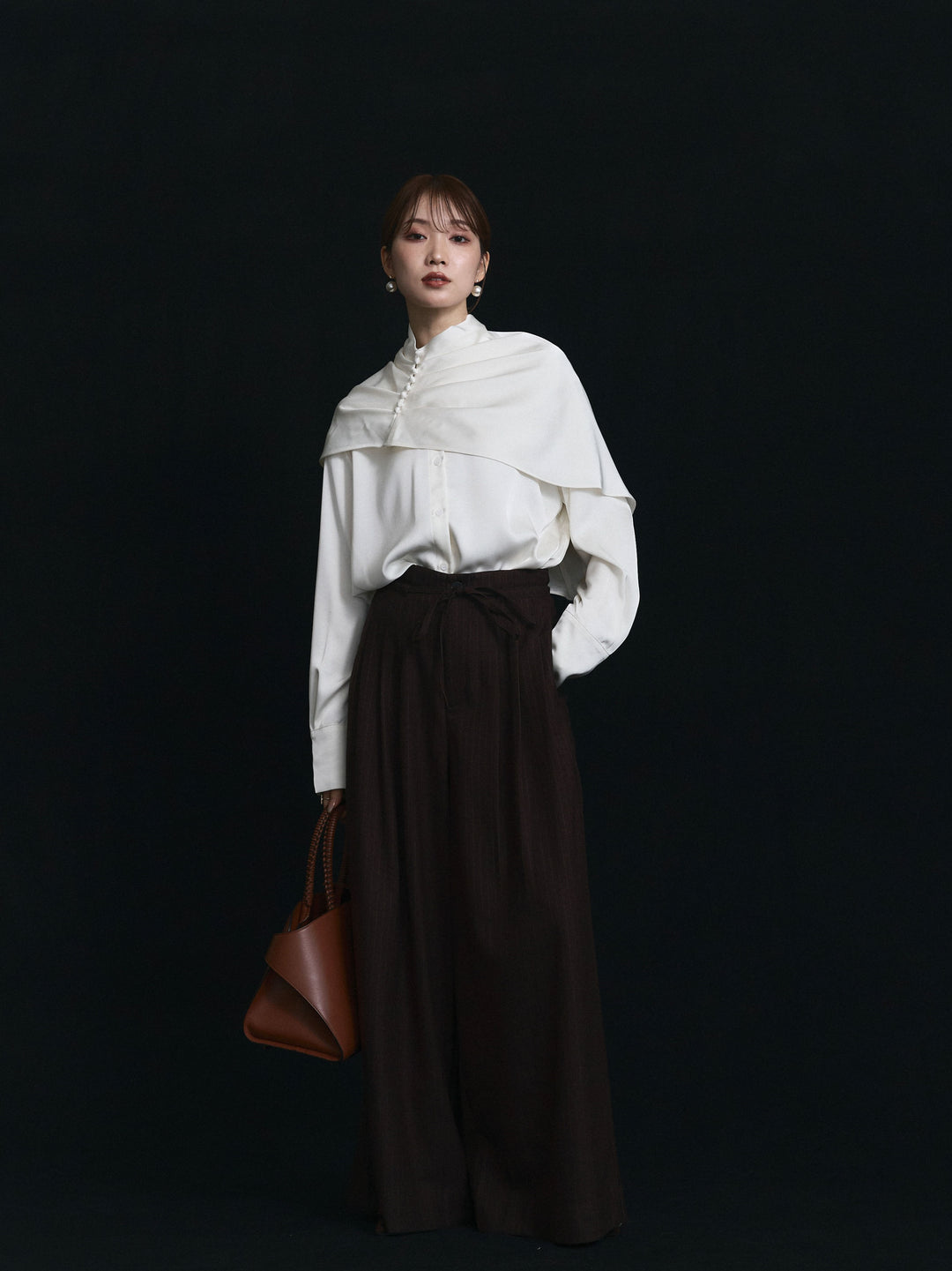 【Allure】[SET]ケープ付サテンシャツ+ウールライクストライプワイドパンツ(2set)