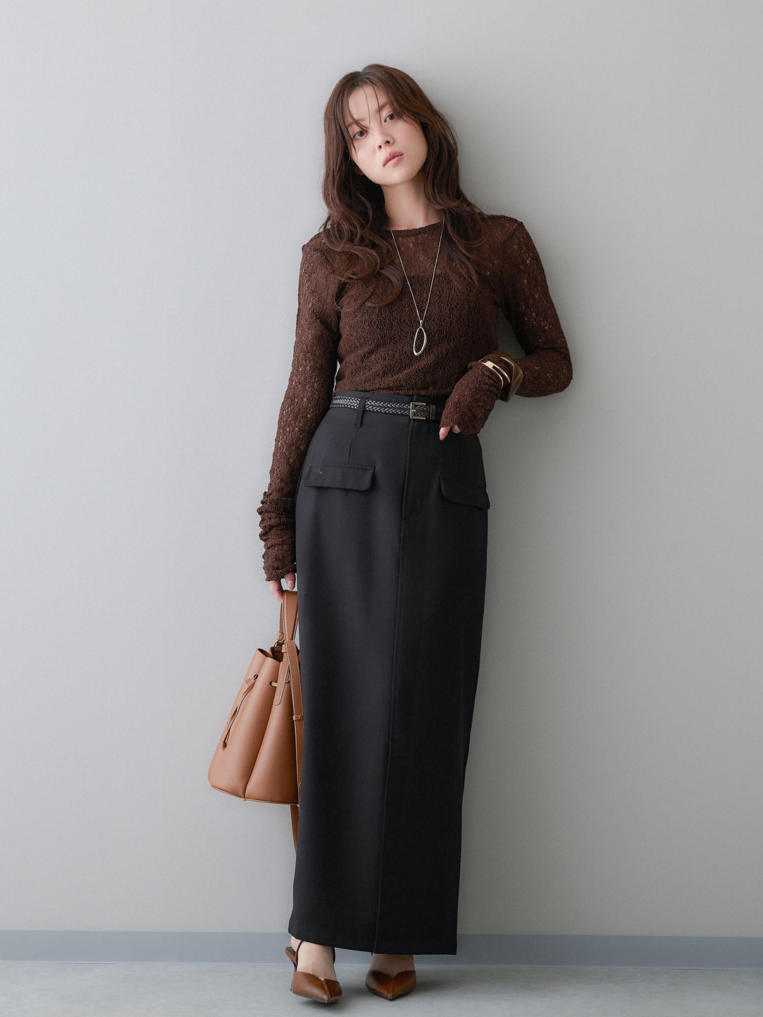 [SET]メッシュレースバックオープントップス+クレープデシンフラップ付きストレートスカート(2set)