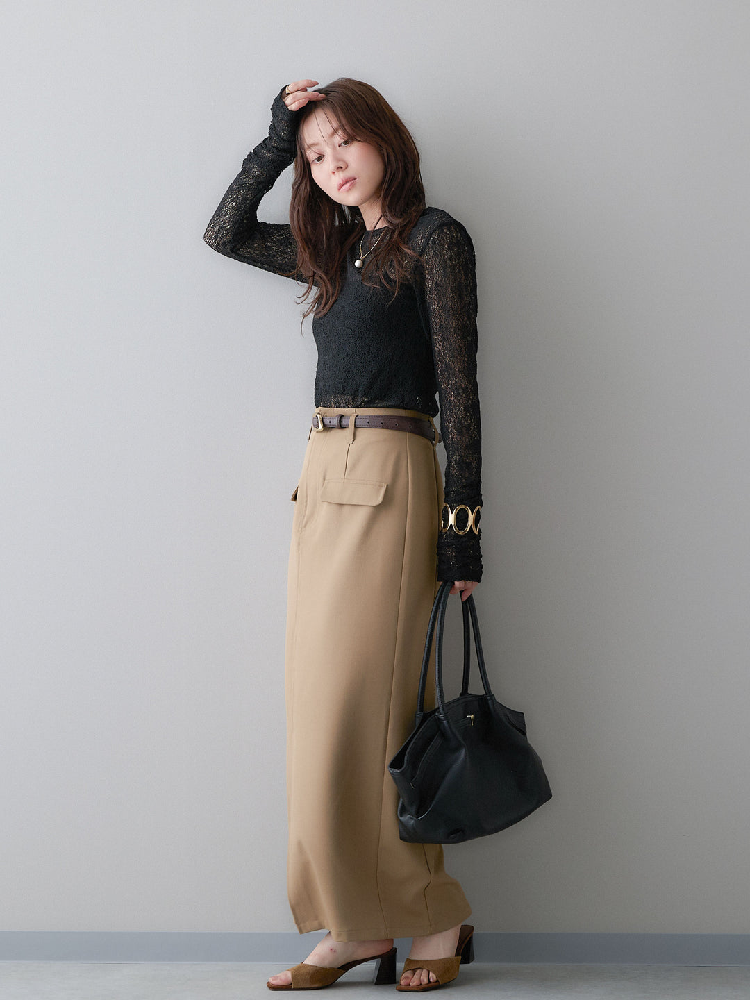 [SET]メッシュレースバックオープントップス+クレープデシンフラップ付きストレートスカート(2set)