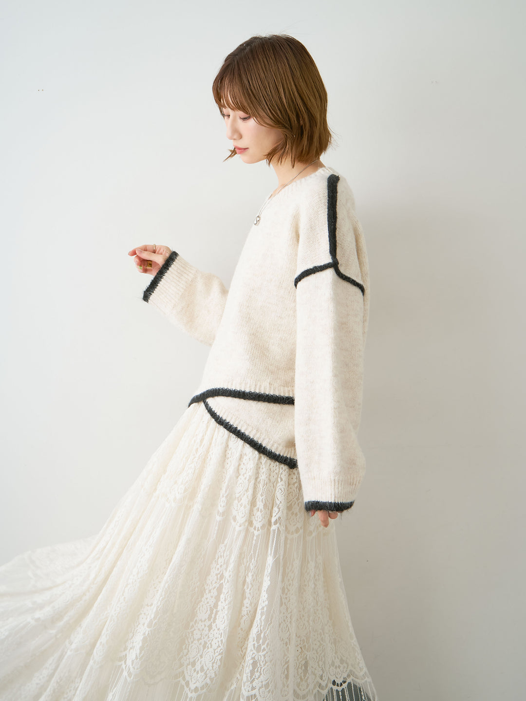 [予約]配色ラインデザインヘムニットプルオーバー/ivory