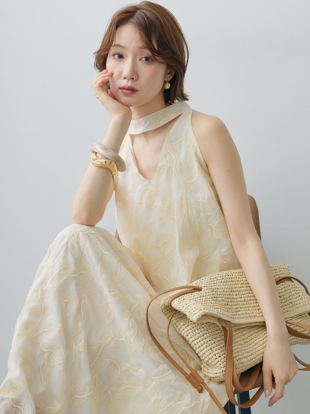 【預購】葉子刺繡吊帶洋裝 / 象牙色