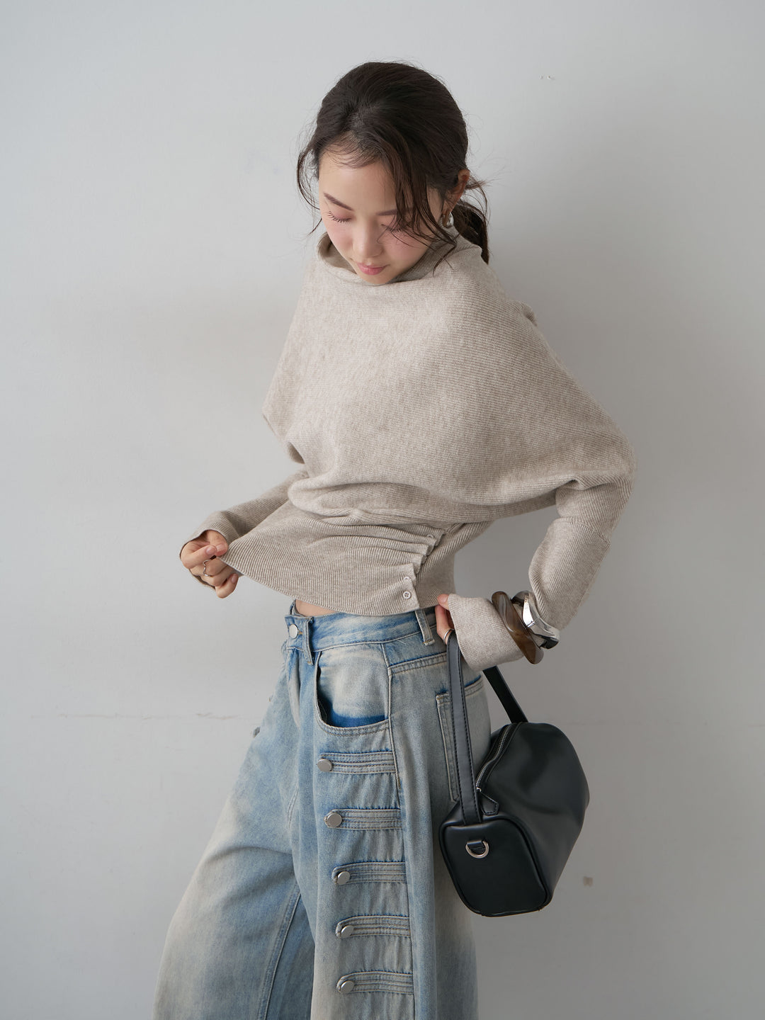 [予約]ハイネックサイドボタンギャザーニットトップス/beige