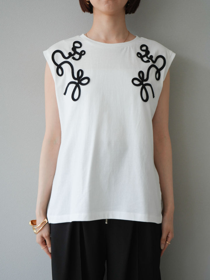[予約]コード刺繍フレンチスリーブTシャツ/ホワイト