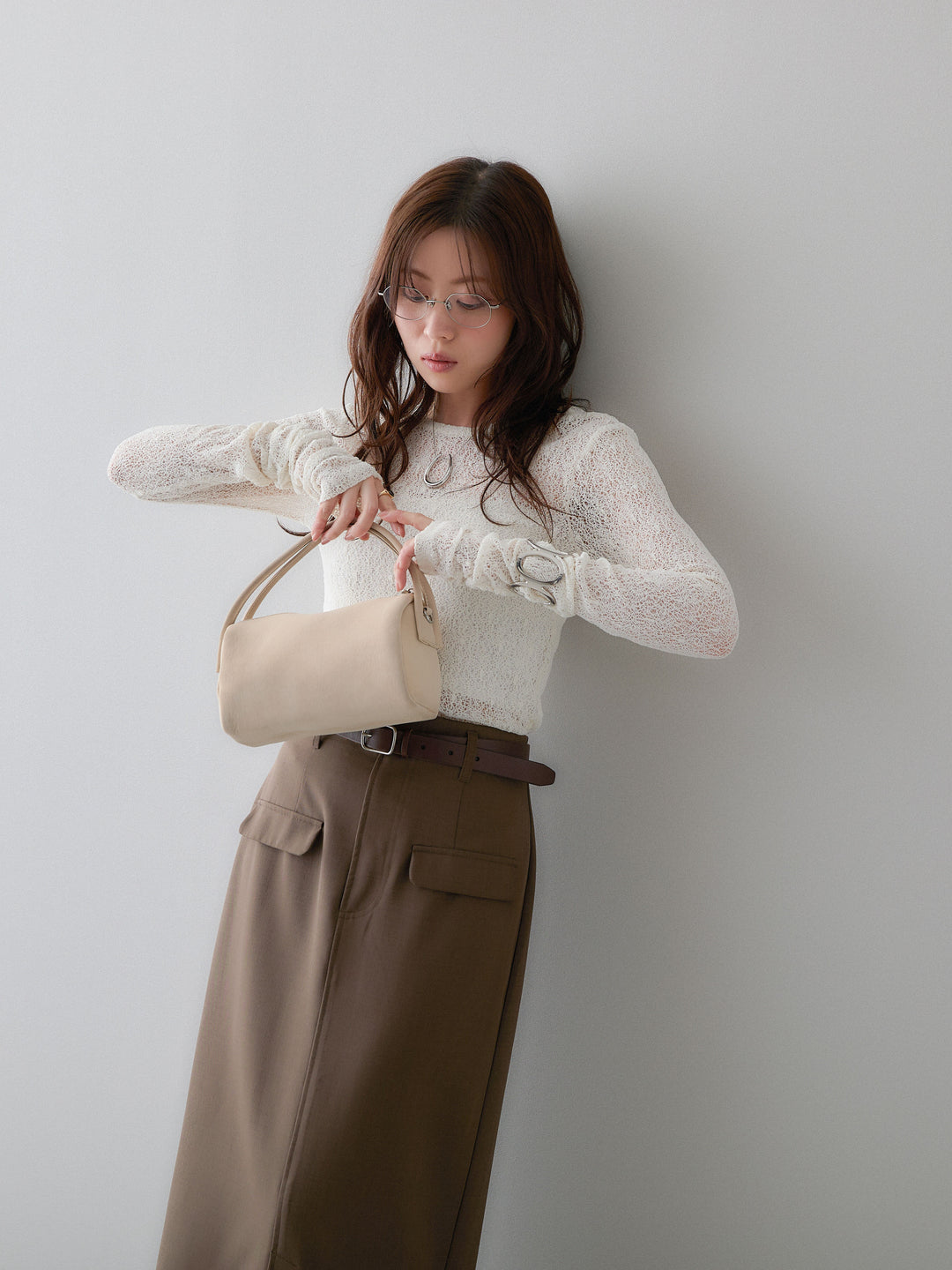 [SET]メッシュレースバックオープントップス+クレープデシンフラップ付きストレートスカート(2set)