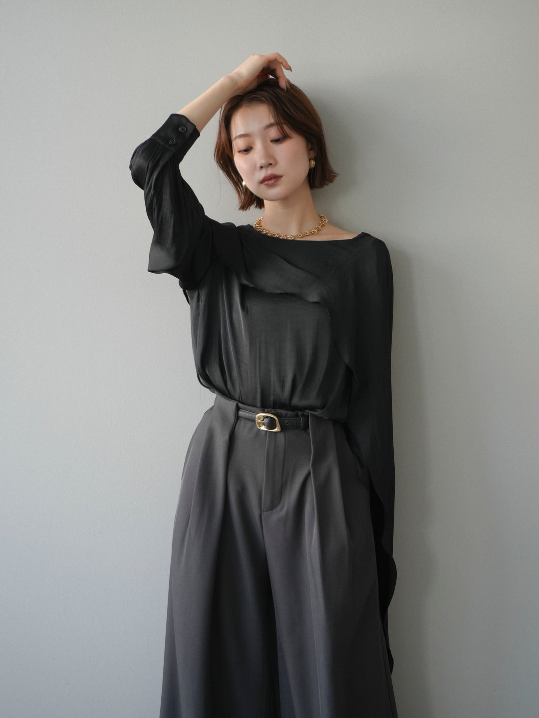 [予約]シルキードレープブラウス/black