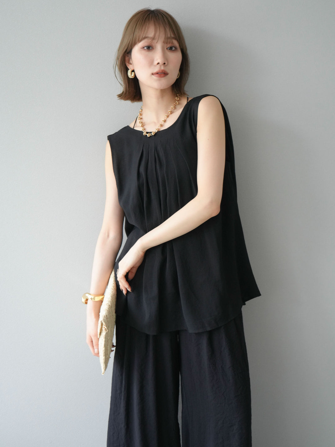 [SET]シボ加工バックツイストブラウス+シボ加工イージーワイドパンツ(2set)