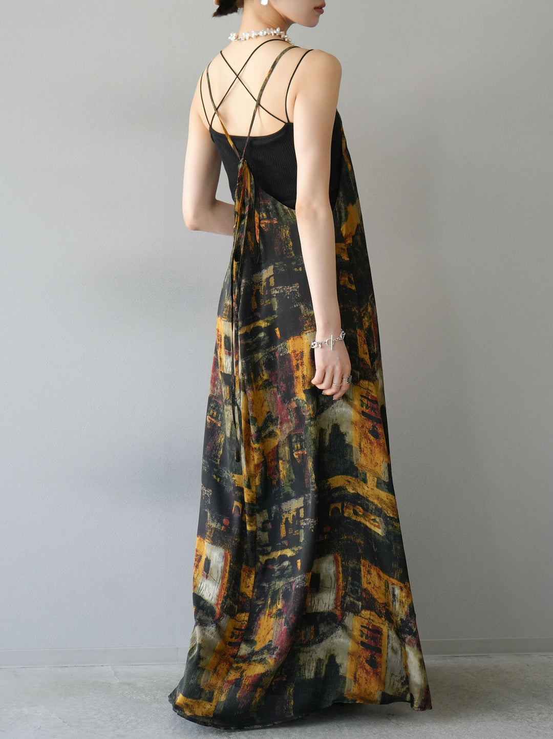 [SET] Nuanced pattern back cross camisole dress + selectable accessory set (2 sets)