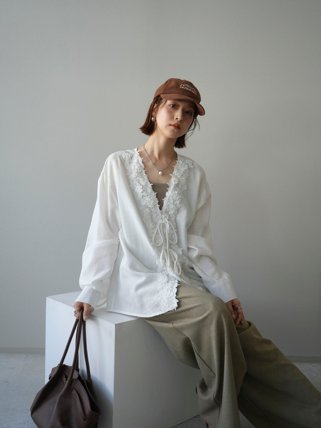 [予約]レースフロントリボンブラウス/white