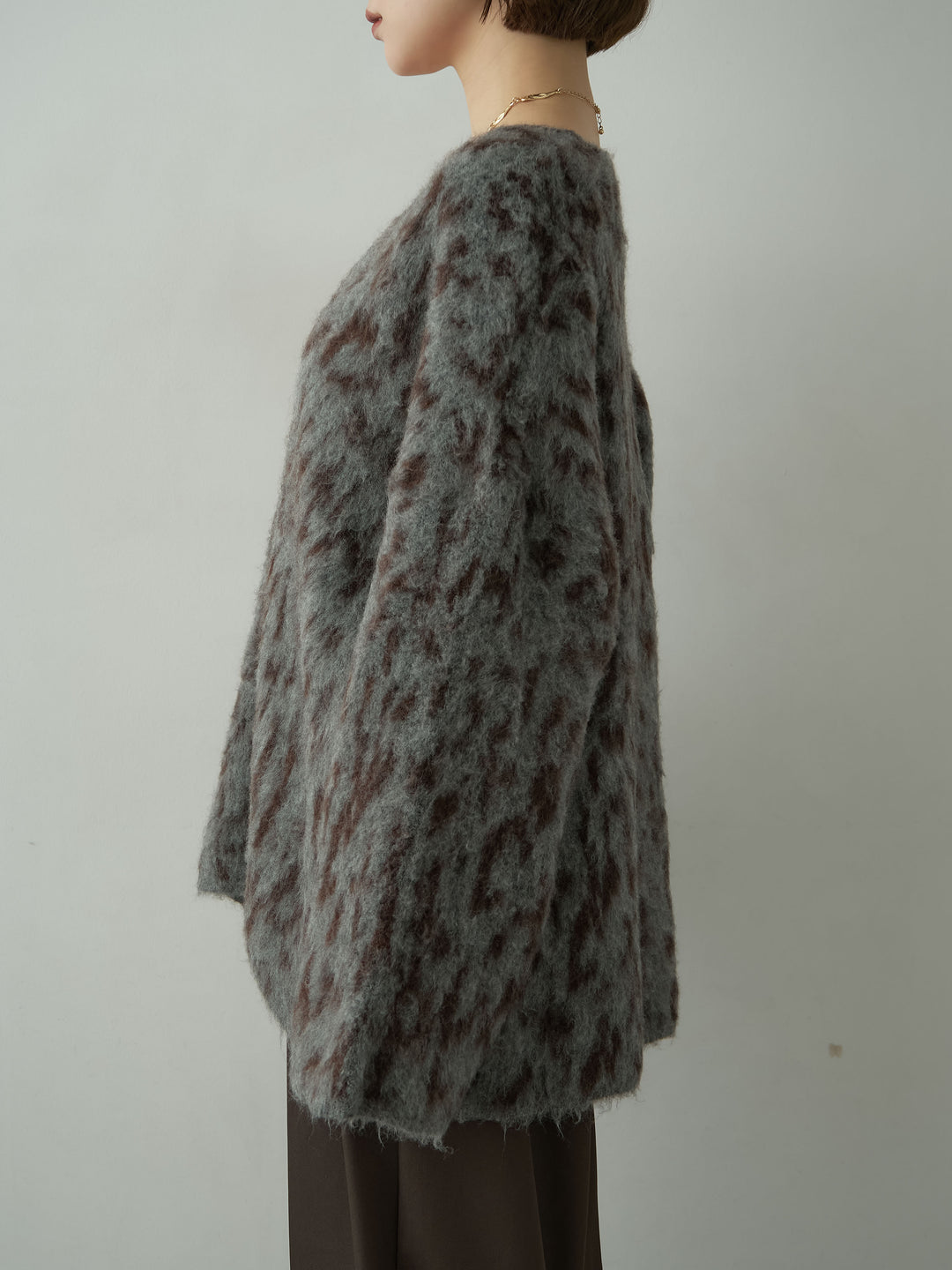 [予約]レオパードVネックシャギーニットトップス/gray