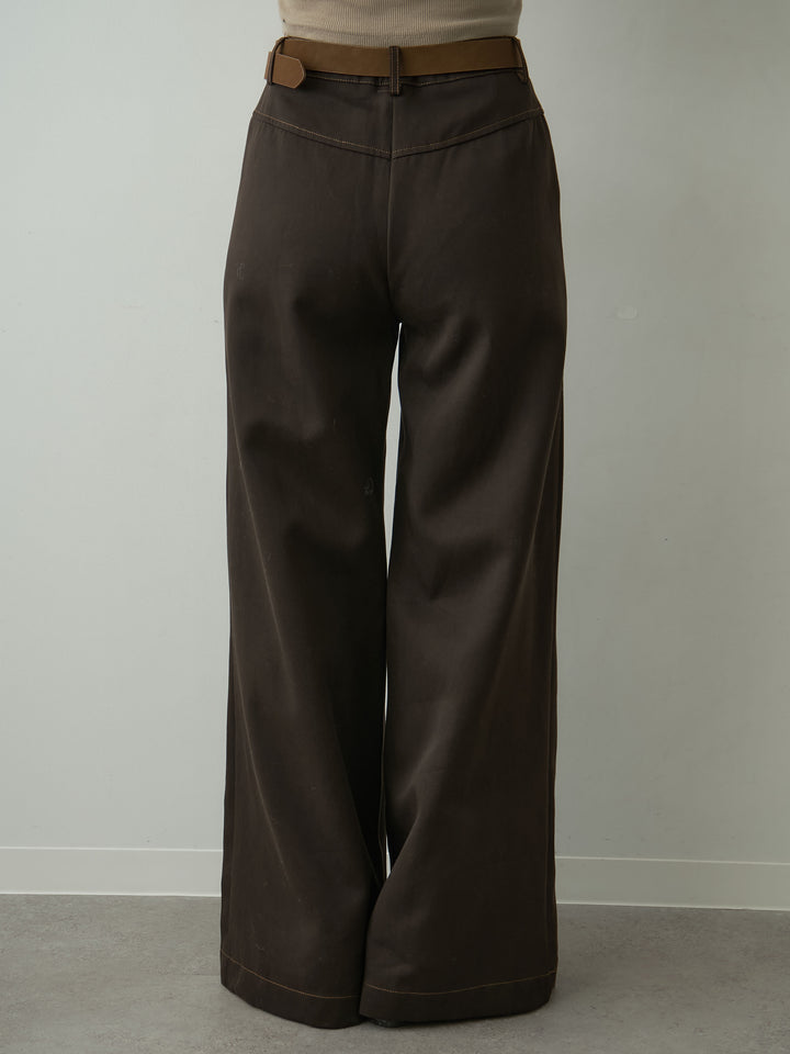 [予約]ベルト付バイカラーステッチセミフレアワイドパンツ/brown