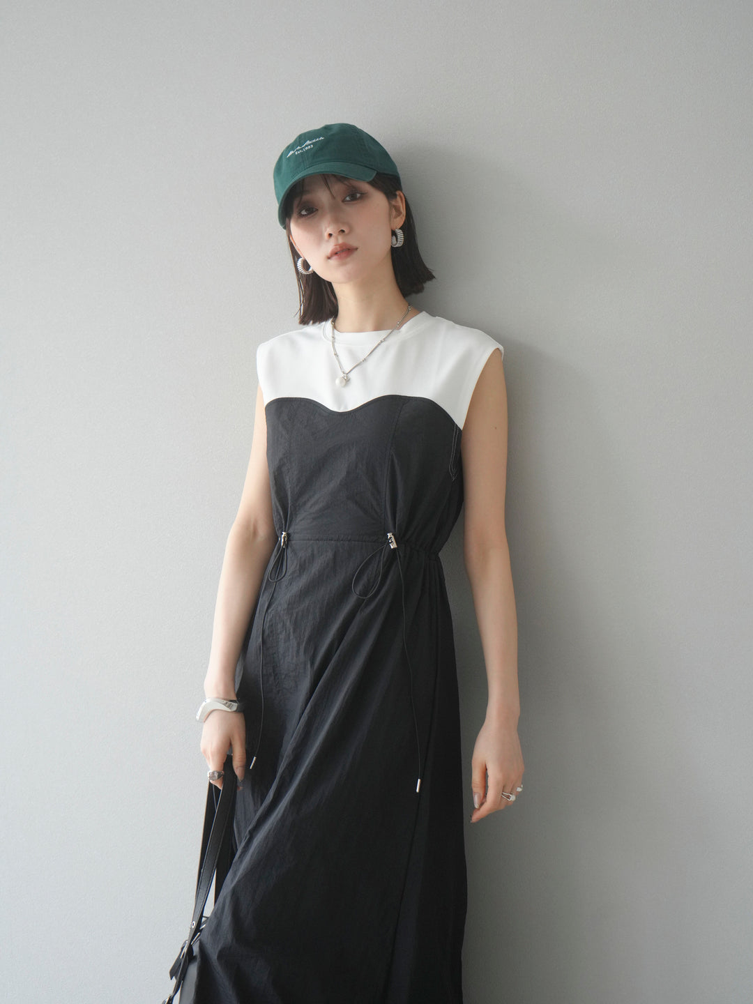 [予約]カットドッキングナイロンワンピース/オフ