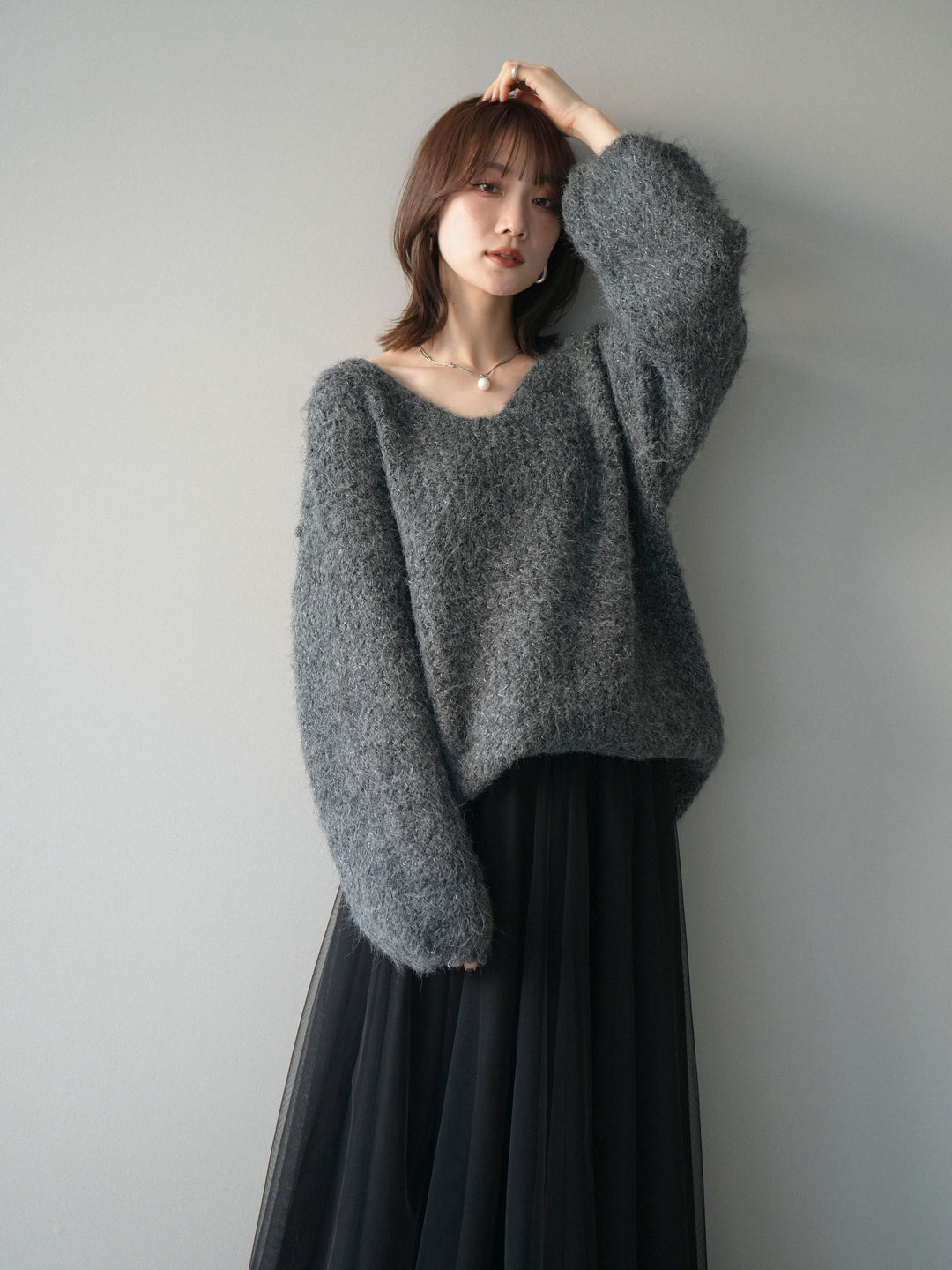 [予約]ウールタッチラメミックスヤーンVネックニットプルオーバー/charcoal