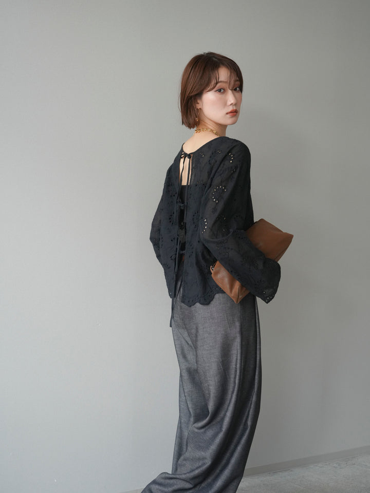 [予約]カットワークレースバックオープンブラウス/black