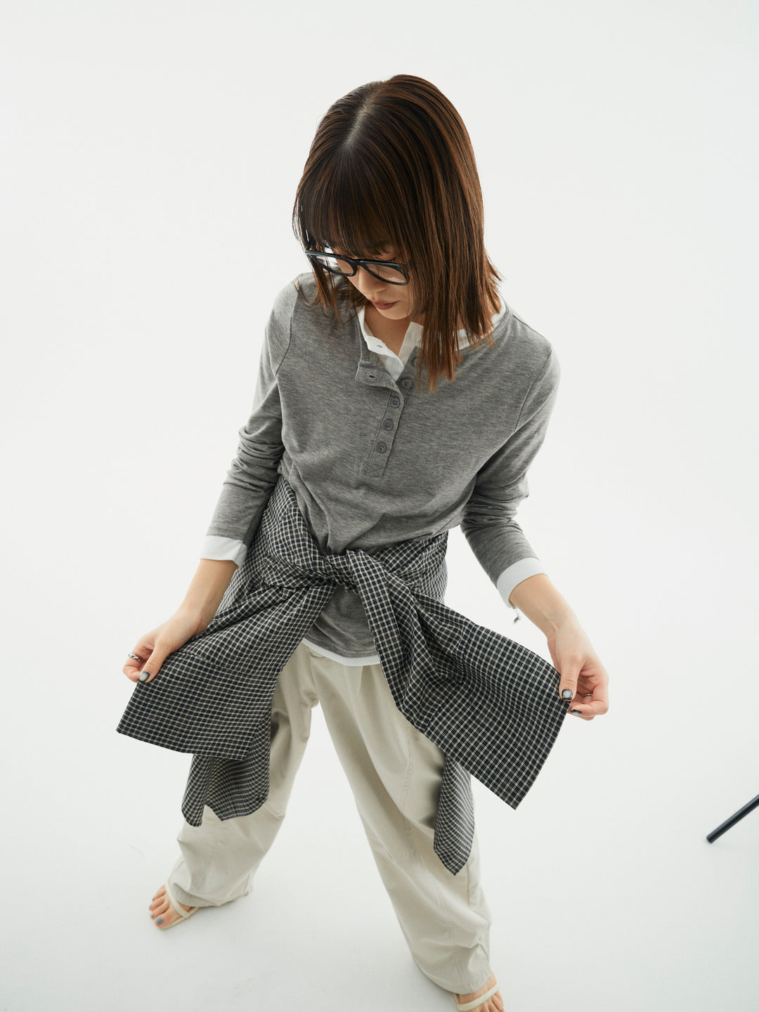 【Allure】[SET]配色レイヤードヘンリーネックトップス+タフタワイドカーブパンツ+チェックBIGカフスオーバーシャツ(3set)