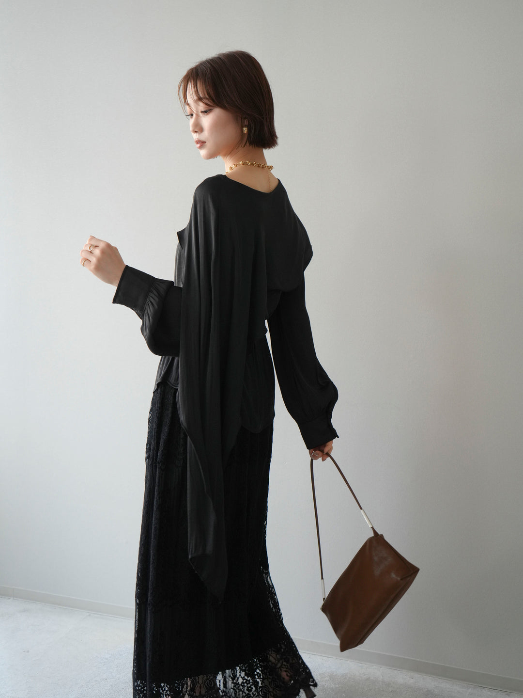 [予約]シルキードレープブラウス/black