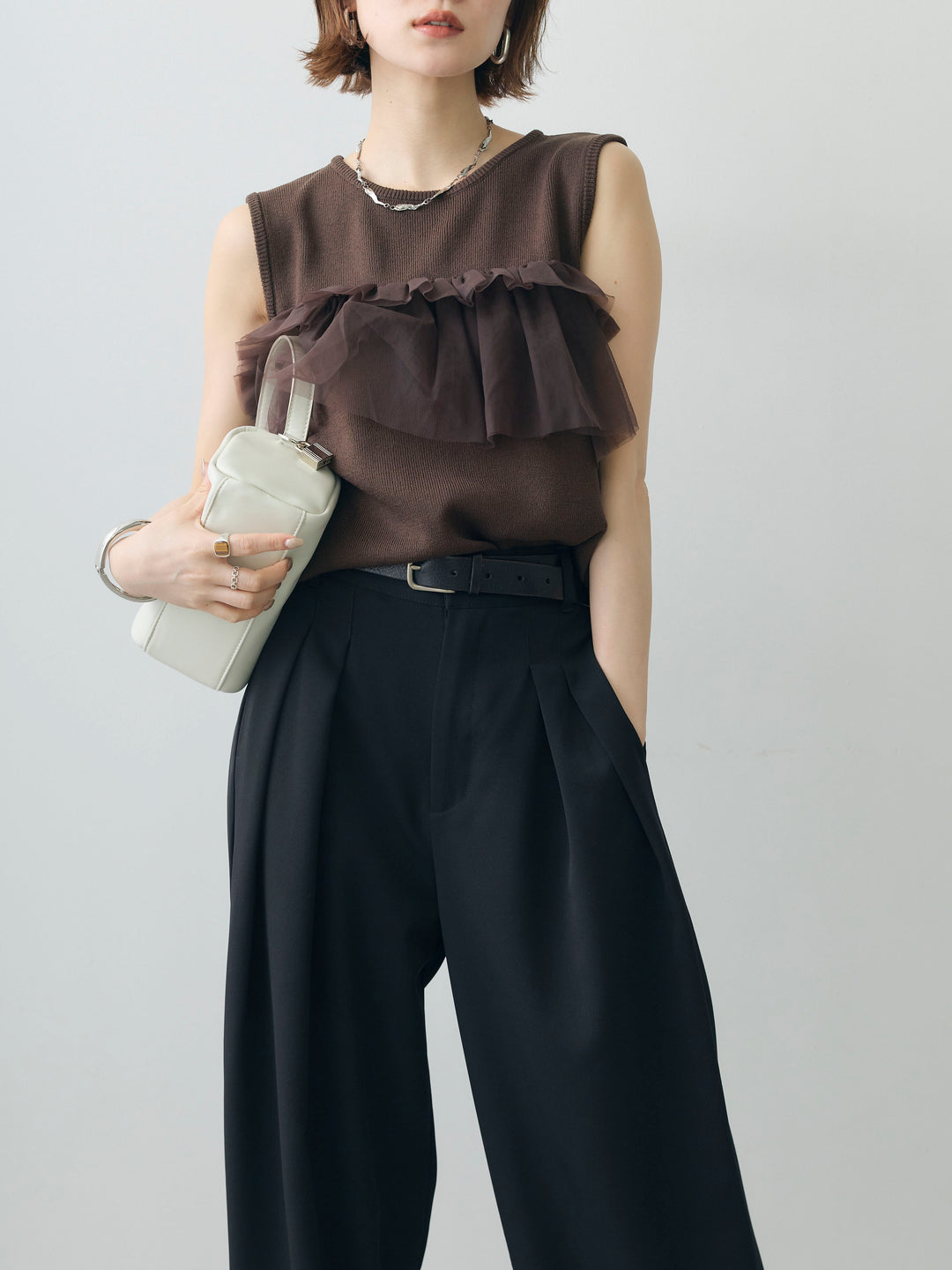 [予約]チュールフリルニットノースリトップス/brown