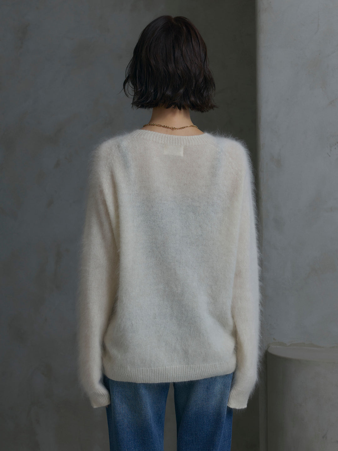 [予約]カシミア混クルーネックニットプルオーバー/white