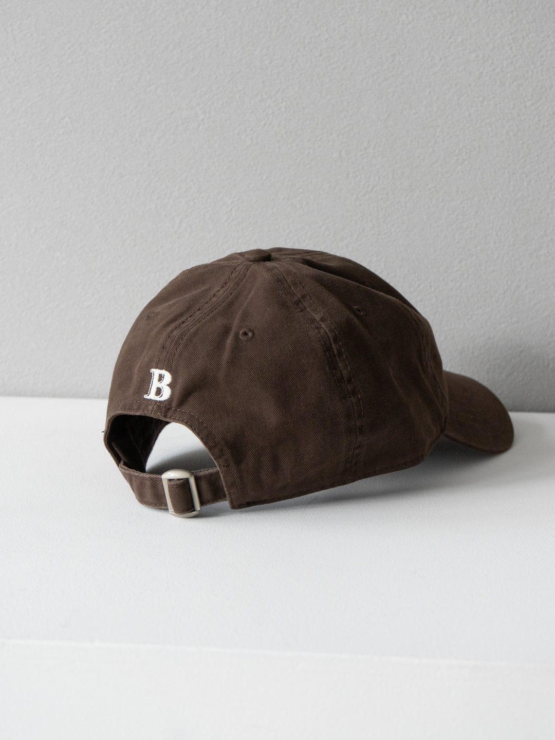 [予約]Bロゴ刺繍CAP/ブラウン