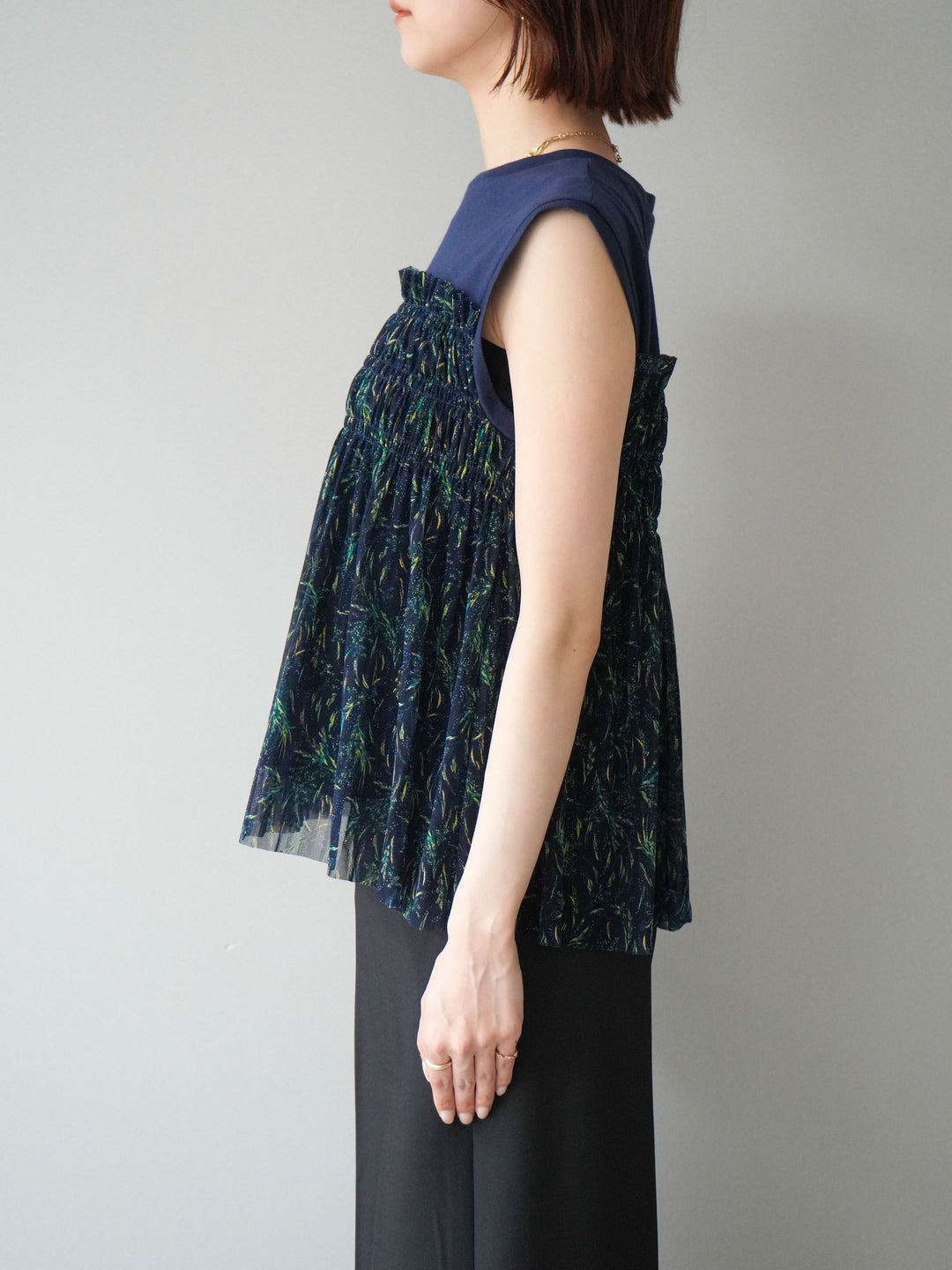 [予約]チュールプリントノースリーブトップス/navy