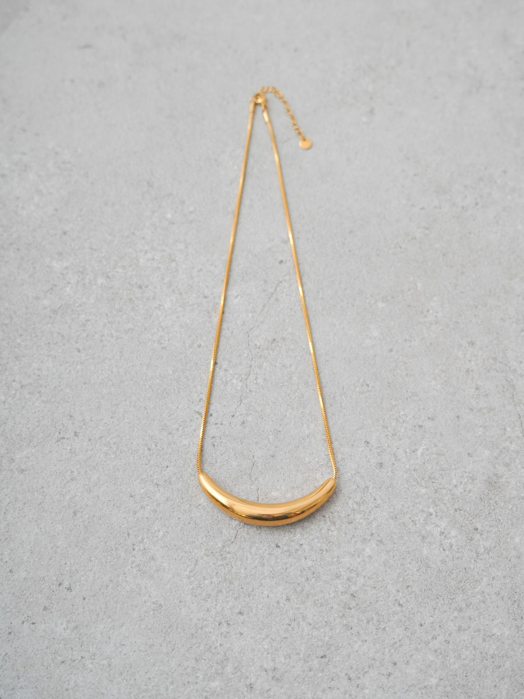[予約]クレセントモチーフネックレス/gold